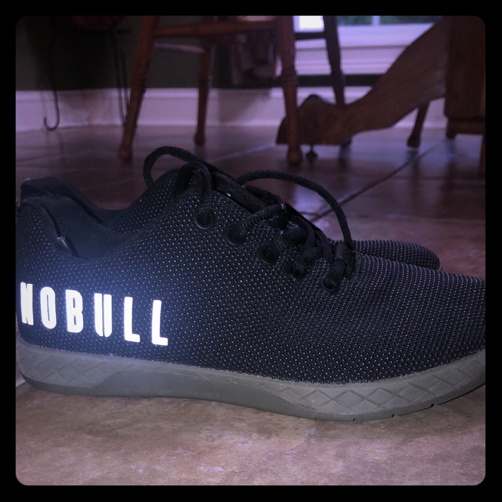 NOBULL work out shoes (women).